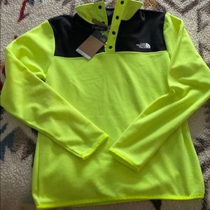 NWT the north face tka glacier snap neck pullover